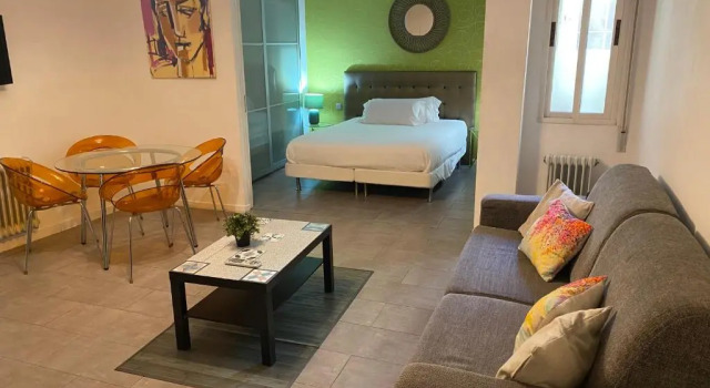 Апартаменты CH Six Rooms