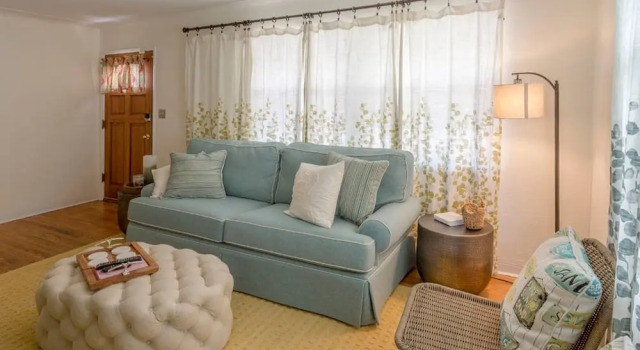 Northeast St. Petersburg Cottage by TechTravel, Забронировать Дом для отпуска Сент-Питерсберг Pinellas County, рядом с Coffee Pot Bayou &amp; the Old Northeast