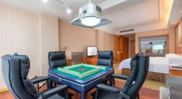 Люкс Superior Vienna International Hotel (Guangzhou South Station Qifu New Estate Branch)