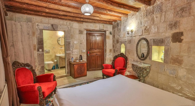 Bedrock Cave Hotel - Adults Only