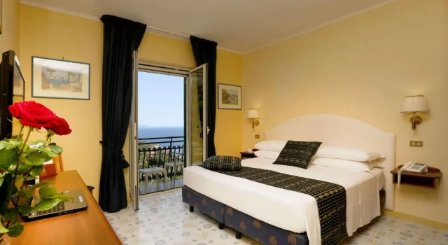Трёхместный номер Standard с видом на море Best Western Hotel La Solara
