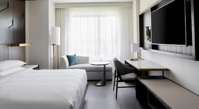 Номер Standard UNC Charlotte Marriott Hotel & Conference Center