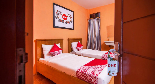 Habitación doble Estándar RedDoorz at Serdika Pavilion Berastagi