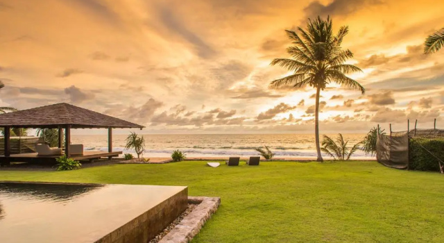 Вилла с 6 комнатами Sava Beach Villas
