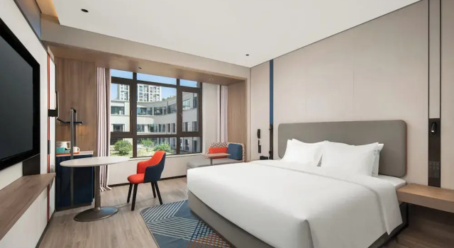 Двухместный номер Standard с видом на сад Holiday Inn Express Chongqing Tongliang by IHG