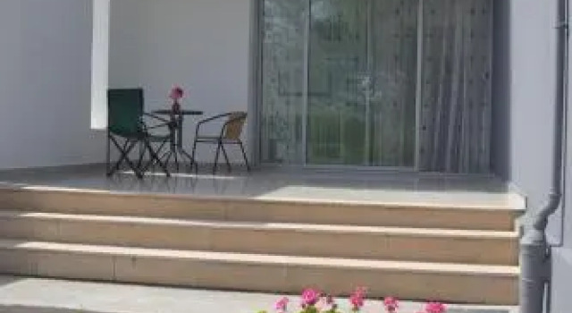 White Suit Apartment, Rezerwuj Apartament Hotele w Girne z parkingiem, Parking