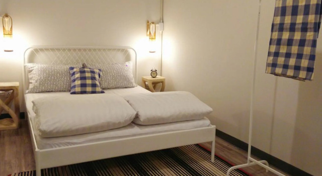 Fun Cafe and Hostel, Забронировать Хостел Хостелы Бангкока, рядом с Черий Накхон, Хостел
