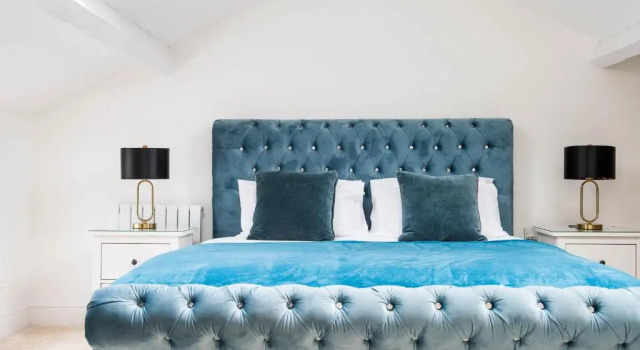 Monterey Residence - Stunning, Duplex Apartment in the Heart of Kendal, Varaa Huoneisto Asunnot kohteessa Merseyside, Huoneisto