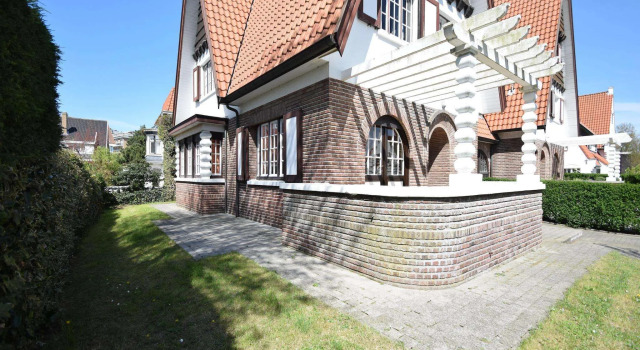 Villa in Belgium Near the Beach, Rezerwuj Willa Hotele w Bruksela z parkingiem, Parking