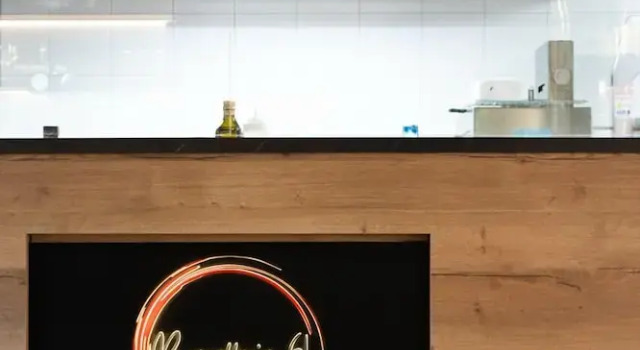 Arbed Living Hotel - Supercharger, Reserva ahora Hotel Hoteles en Arbedo-Castione con piscina, Piscina