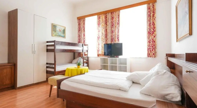 Четырёхместный номер Standard с балконом Strandhotel Pichler
