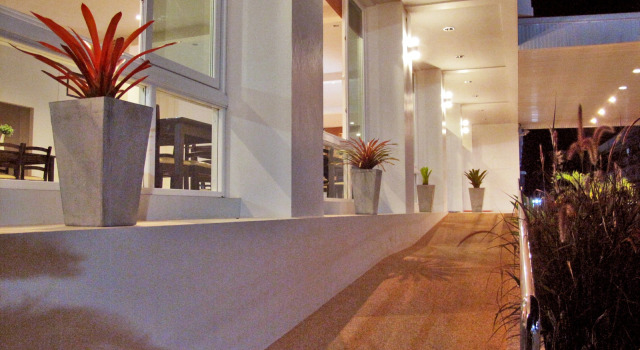 Phaiboonplace Hotel, Varaa Hotelli Hotellit North-Eastern Thailand pysäköinnillä, Pysäköinti