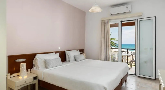 Апартаменты с 2 комнатами с частичным видом на море Filorian Hotel Apartments