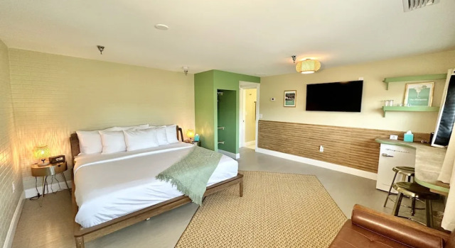 Номер Deluxe Peninsula Bed & Cocktails