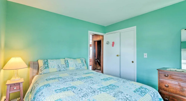 Коттедж с 3 комнатами с балконом Rhode Island Oceanview Retreat: Walk to Shore!