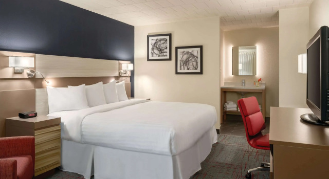 Ramada by Wyndham Indiana, Buchen Sie Hotel Blairsville Pennsylvania