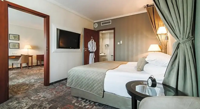 Люкс Airport Hotel Okęcie
