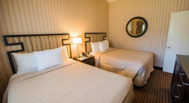Los Gatos Lodge, Забронировать Отель Отели Silicon Valley с парковкой, Парковка