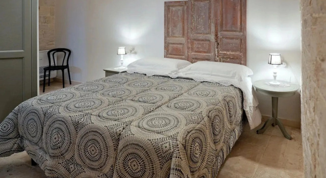 TrulliOcchiDiPietraHistoricalExperience, Book Pension Alberobello Bari Province