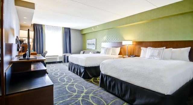 Полулюкс Fairfield Inn & Suites by Marriott Guelph