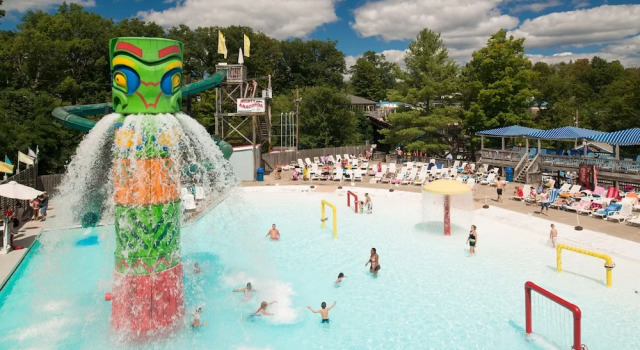 The Country Place Resort - Home of Zoom Flume Water Park, Book Ferieresort Hoteller i Durham med pool, Swimmingpool