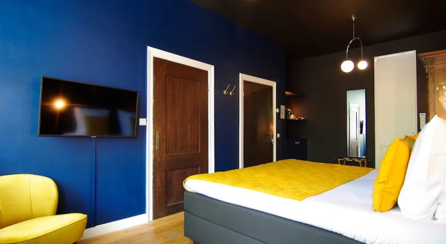 Люкс Luxury 1637: Historic Canal View Suites