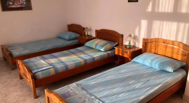 Кровать в общем номере VILLA PEPETO Durres Albania