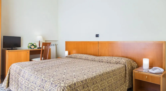 Hotel Holidays