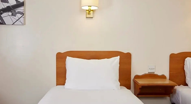 Номер Standard Farmhouse Innlodge by Greene King Inns