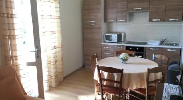 Apartment Biserka, Prenota Appartamento Hotel a Isole Quarnerine con parcheggio, Parcheggio
