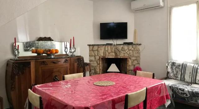 Casa con jardín y parking La Pineda 114D - INMO22