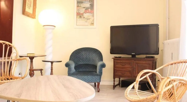 Appartement La Rochelle, 2 pièces, 4 personnes - FR-1-246-301, Rezerwuj Apartament Hotele w Charente-Maritime z parkingiem, Parking