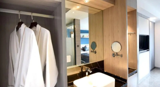 Chonpines Hotels·Xuwen Plaza Jinhui Tower, Boek Hotel Hotels in Guangdong met parkeren, Parkeren