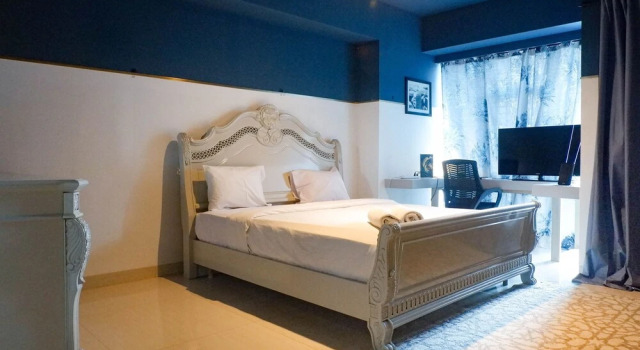 Luxurious Studio Apartment At La Riz Supermall Mansion