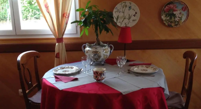Villa Hotel, Забронировать Отель Пуайи-ле-Жьен Центр