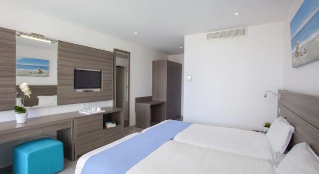 Номер Superior с балконом и с видом на море Limanaki Beach Hotel & Suites