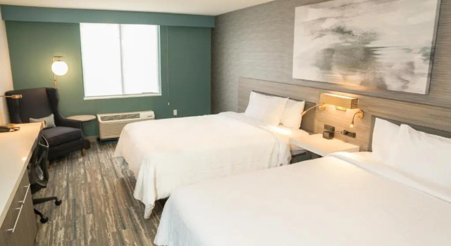 Четырёхместный номер Standard с видом на поле для гольфа Hilton Garden Inn Montebello / Los Angeles