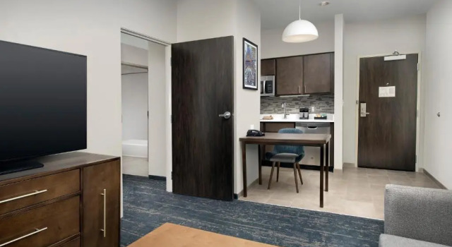 Четырёхместный люкс c 1 комнатой Homewood Suites By Hilton Denver Airport Tower Road