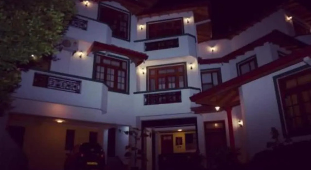 Hotel Mandakini, Забронировать Отель Отели Западной провинции 3 звезды, 3*