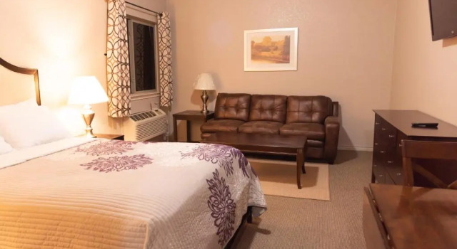 Двухместный люкс Deluxe Premium Inn and Suites