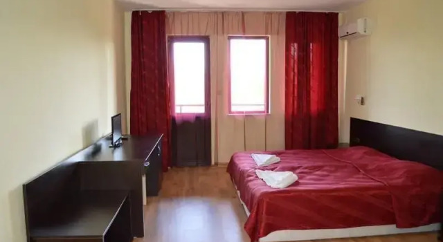 Family Hotel Sunny Hills, Book Hotel Hoteller i Elena med pool, Swimmingpool