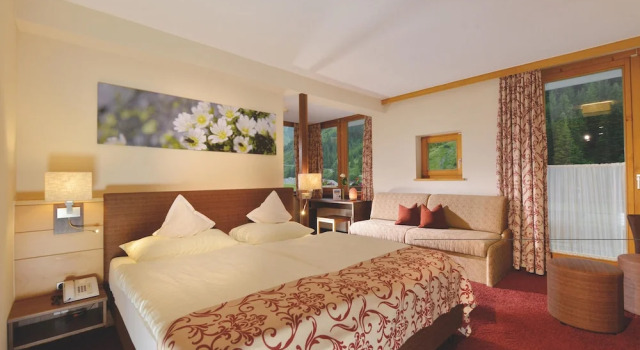 Двухместный номер Superior с балконом DAS VIER Sport und Wellnesshotel