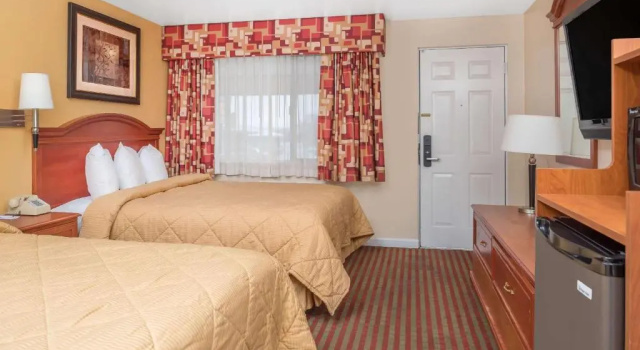 Двухместный номер Standard Travelodge by Wyndham Klamath Falls