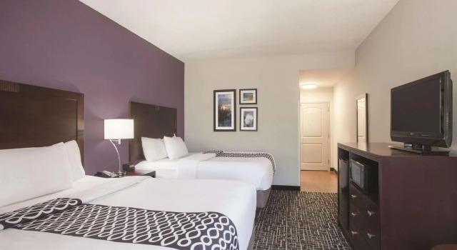 Четырёхместный номер Standard La Quinta by Wyndham Fort Walton Beach
