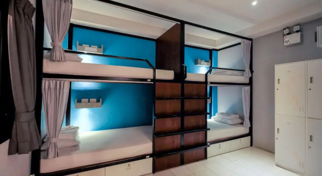 Кровать в общем номере OYO 501 At Night Hostel