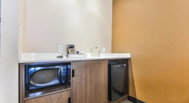 Полулюкс Four Points by Sheraton Barrie