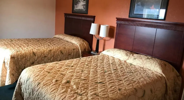 Четырёхместный номер Standard Travel Inn