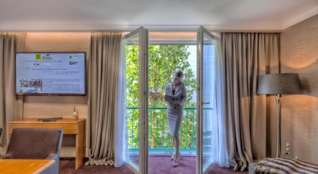 Номер Deluxe Unperfekthotel CoWorkingHotel