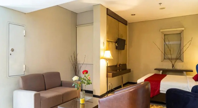Люкс Standard RedDoorz Plus near Blok M Square