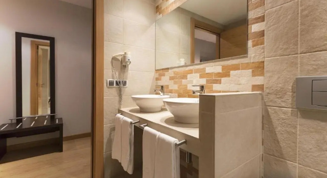 Четырёхместный номер Hotel Plazaola